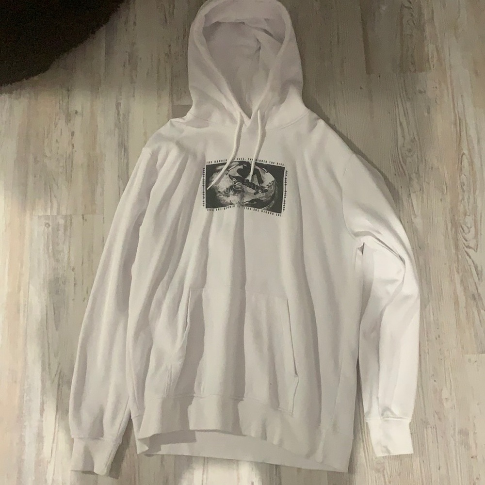 White Skateboard Graphic Hoodie (L)